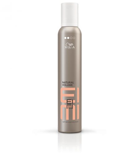 Wella Professionals EIMI Natural Volume erős hajformázó hab, 500 ml